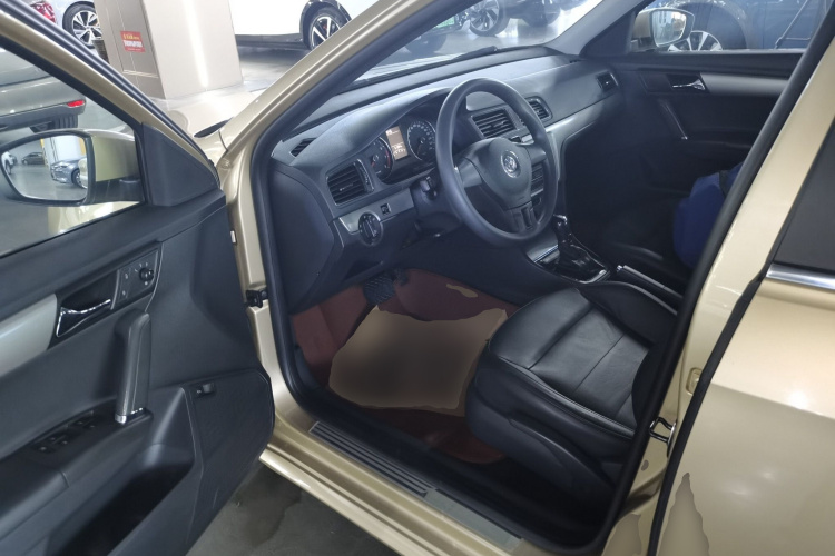 大众 朗逸 2013款 改款 1.4TSI DSG舒适版中控内饰20