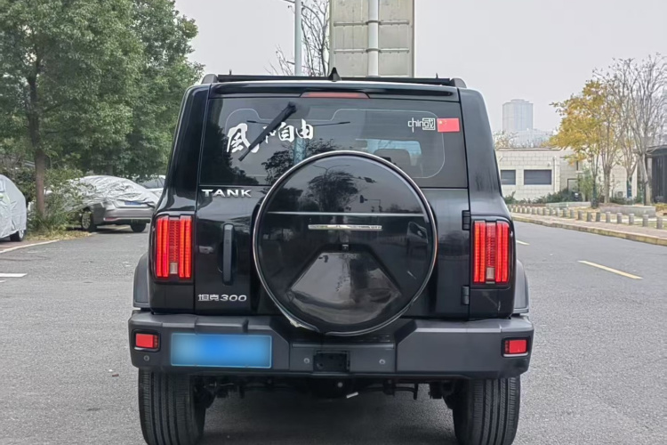 坦克300 2021款 越野版 2.0T 征服者车身外观6006