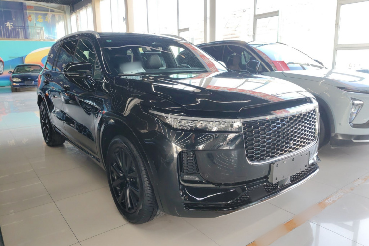 理想汽车 理想ONE 2021款 增程6座版车身外观3