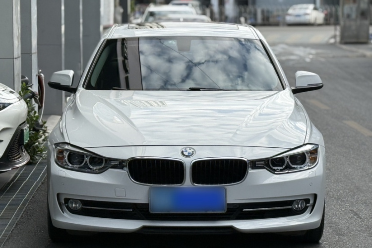 宝马3系 2015款 320Li 超悦版时尚型车身外观6005