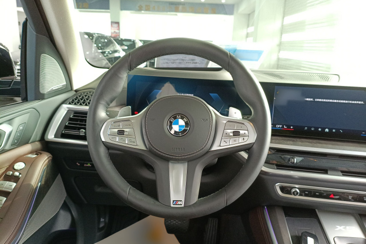 宝马X5 2023款 xDrive 30Li 尊享型M运动曜夜套装局部细节13