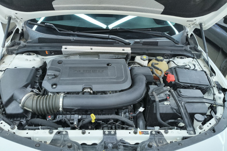 雪佛兰 迈锐宝XL 2019款 Redline 550T 自动锐动版机舱底盘24