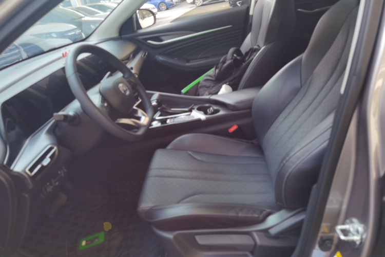 长安 逸动 2021款 PLUS 1.6L GDI CVT豪华型中控内饰19