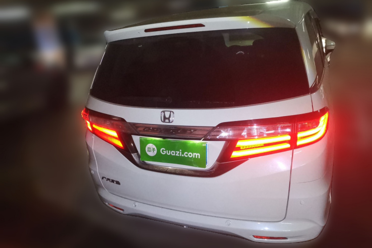 本田 奥德赛 2015款 2.4L 至尊版车身外观6