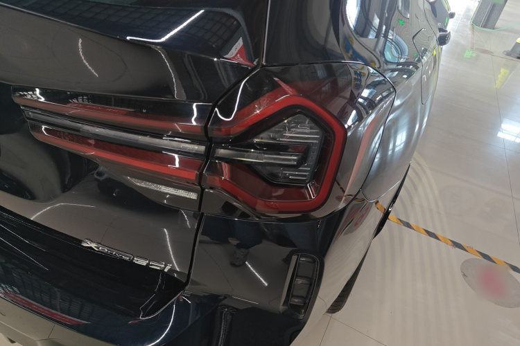 宝马X3 2023款 改款 xDrive30i 领先型 M曜夜套装车身外观6006