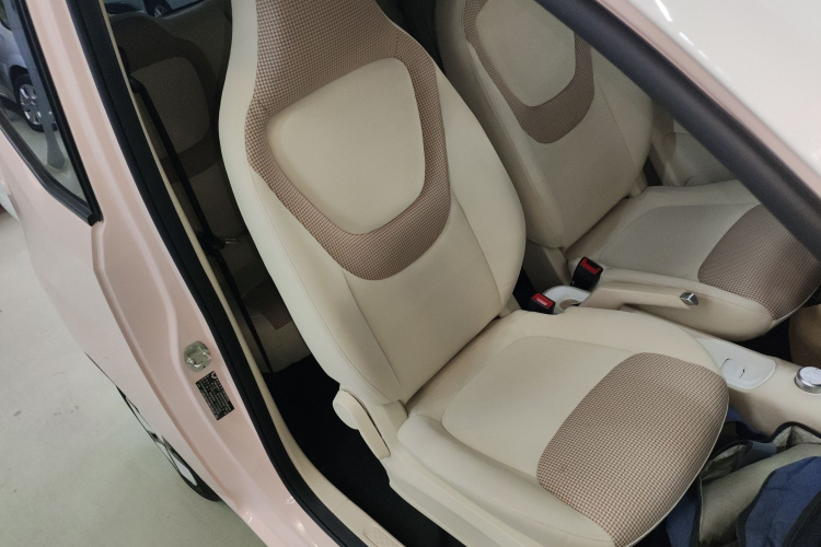 五菱汽车 宏光MINIEV 2024款 第三代 215km 进阶版局部细节41