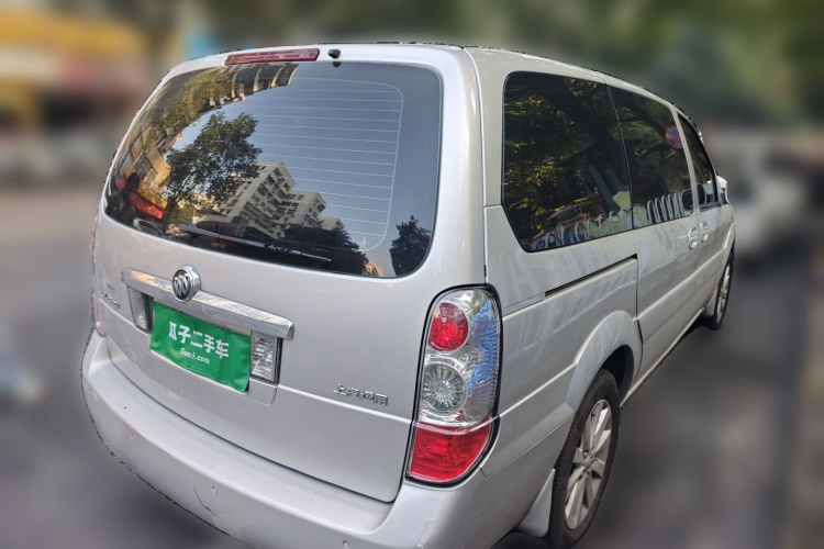 别克GL8 2014款 2.4L 行政版车身外观6005