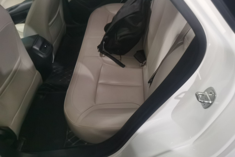 别克 英朗 2019款 15T 双离合互联精英型 国VI中控内饰21