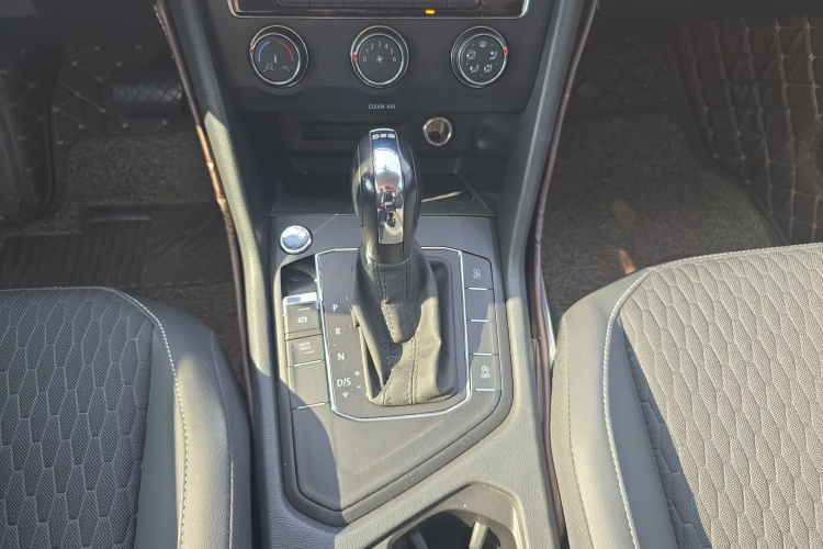 大众 途观L 2019款 330TSI 自动两驱风尚版 国VI局部细节18