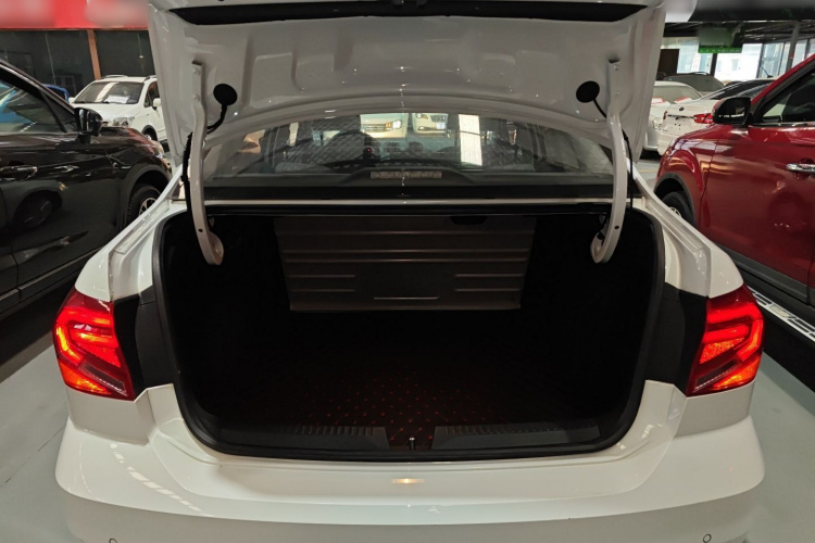 大众 捷达 2019款 梦想版 1.4L 手动时尚型局部细节23