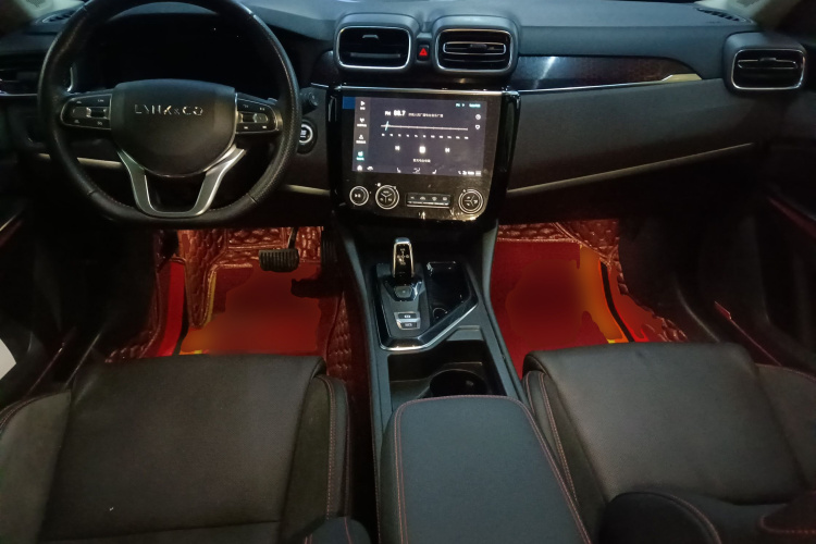 领克02 2019款 1.5T DCT两驱劲Pro版 国VI中控内饰7002