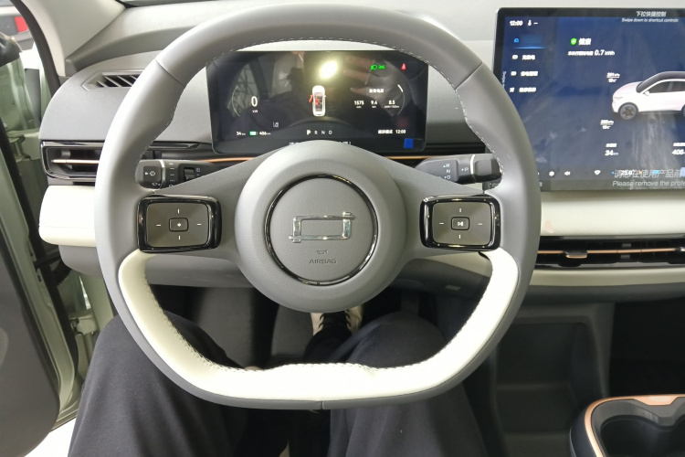 奔腾 悦意03 2025款 565km 臻享版中控内饰13