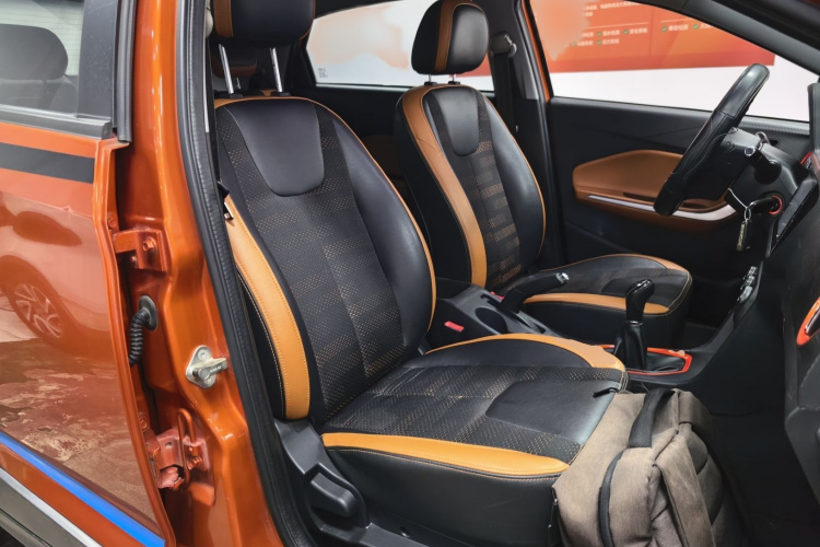 奇瑞 瑞虎3X 2017款 1.5L 手动时尚版局部细节41