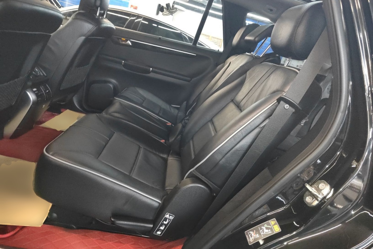 奔驰R级 2017款 R 320 4MATIC 商务型臻藏版中控内饰21