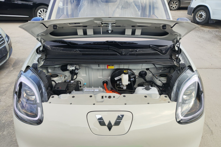 五菱汽车 宏光MINIEV 2025款 四门版 进阶款机舱底盘24