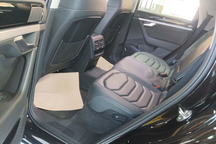 大众 途锐 2021款 2.0TSI 领航特别版中控内饰7004