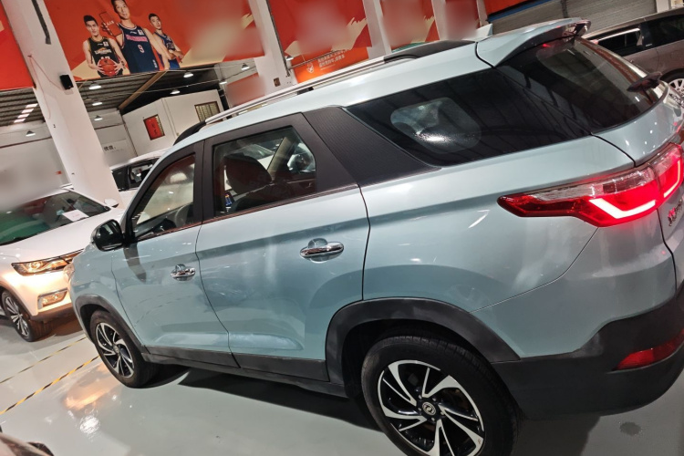 东风风光 风光S560 2018款 1.8L 手动舒适型 5座 国V车身外观4