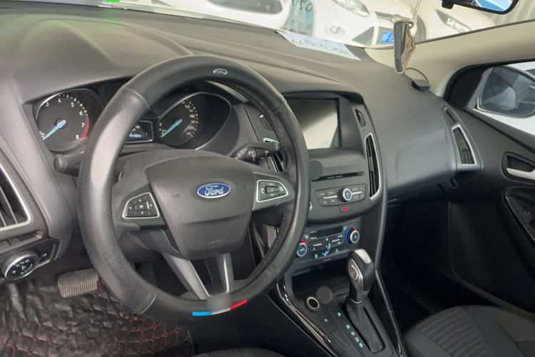 福特 福克斯 2017款 两厢 EcoBoost 180 自动精英型中控内饰7003
