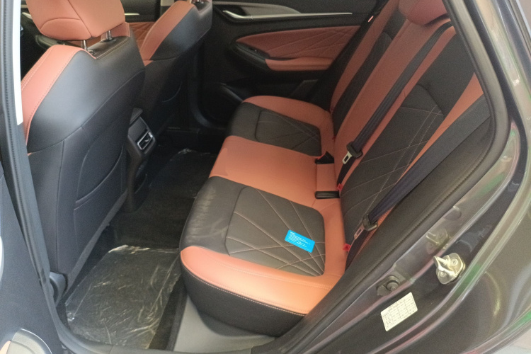 长安 逸动 2024款 PLUS 蓝鲸NE 1.4T GDI DCT高能版中控内饰21