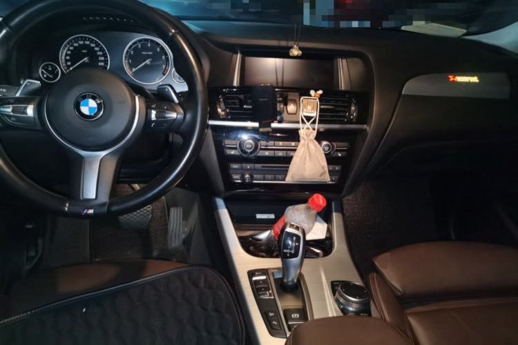 宝马X4 2016款 xDrive20i M运动型中控内饰12