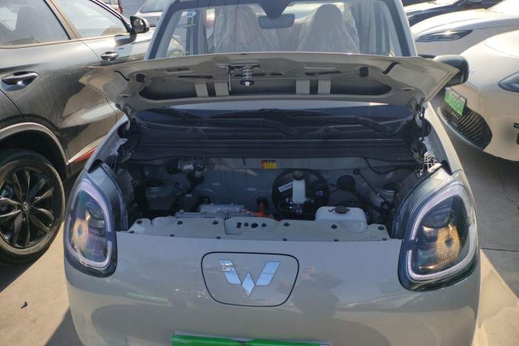 五菱汽车 宏光MINIEV 2025款 四门版 进阶款机舱底盘24