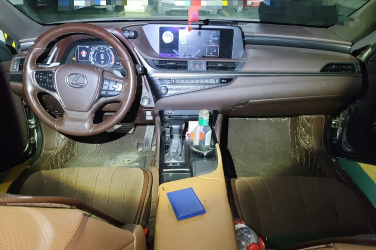 雷克萨斯ES 2018款 200 卓越版 国V中控内饰12