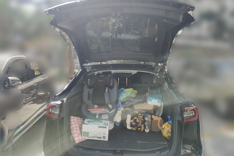 特斯拉 Model Y 2022款 后轮驱动版局部细节23