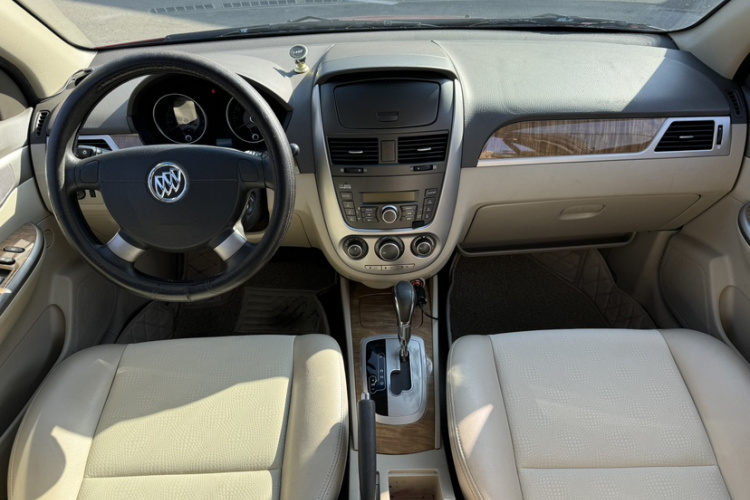 别克 凯越 2015款 1.5L 自动经典型中控内饰7003