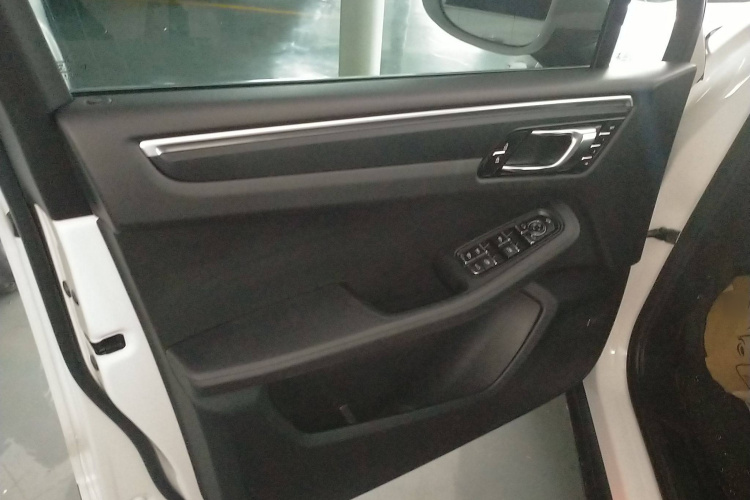 保时捷 2021款 Macan 2.0T中控内饰47