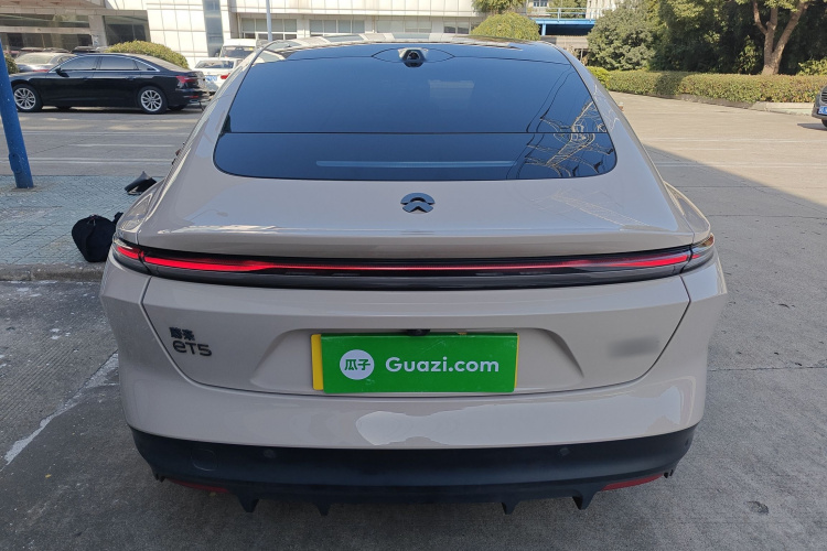 蔚来ET5 2022款 75kWh车身外观6