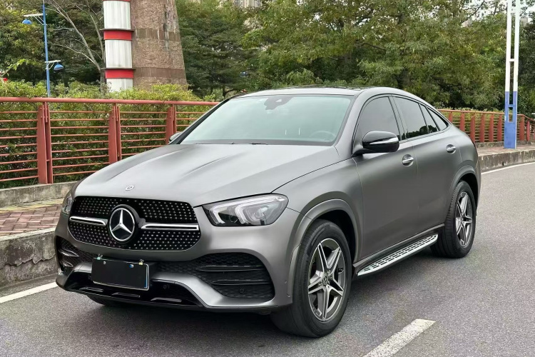 奔驰GLE轿跑 2020款 GLE 450 4MATIC 轿跑SUV 时尚型车身外观1