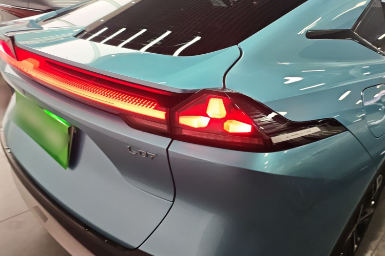 深蓝汽车 深蓝L07 2024款 300Max乾崑智驾ADS SE增程版车身外观6006