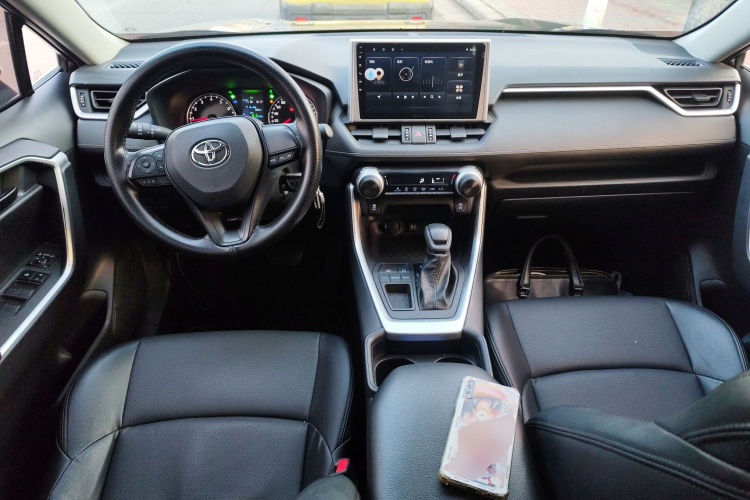 丰田 威兰达 2022款 改款 2.0L CVT两驱领先版中控内饰12