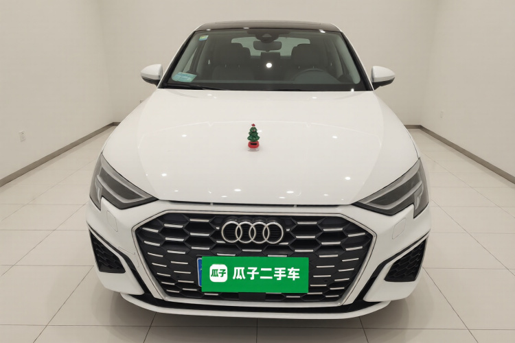 奥迪A3 2021款 Sportback 35 TFSI 豪华运动型车身外观2