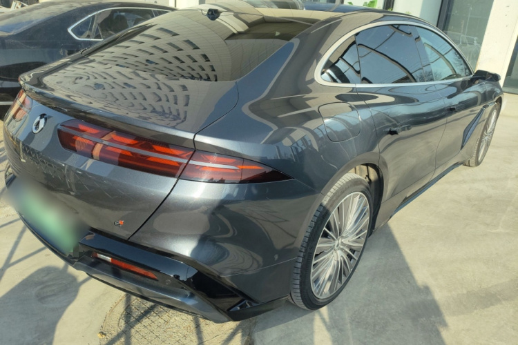 腾势Z9 2024款 1100km 四驱Ultra版车身外观6003