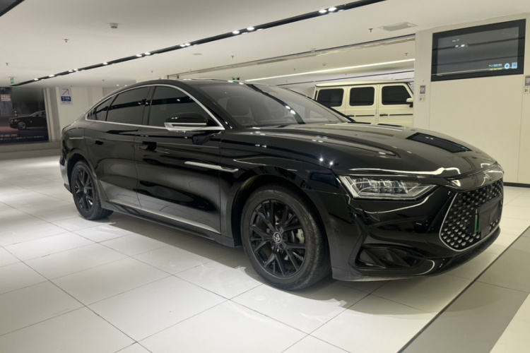 比亚迪 汉 2023款 DM-i 冠军版 121KM 尊贵型车身外观6002