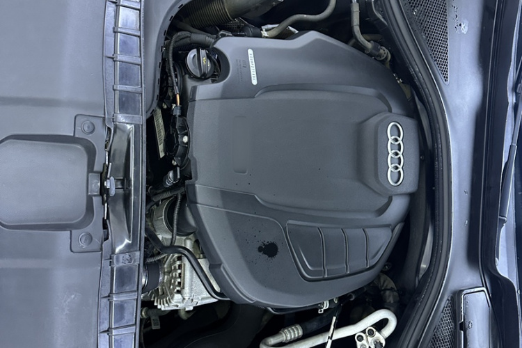 奥迪A6L 2018款 30周年年型 35 TFSI 时尚型局部细节24