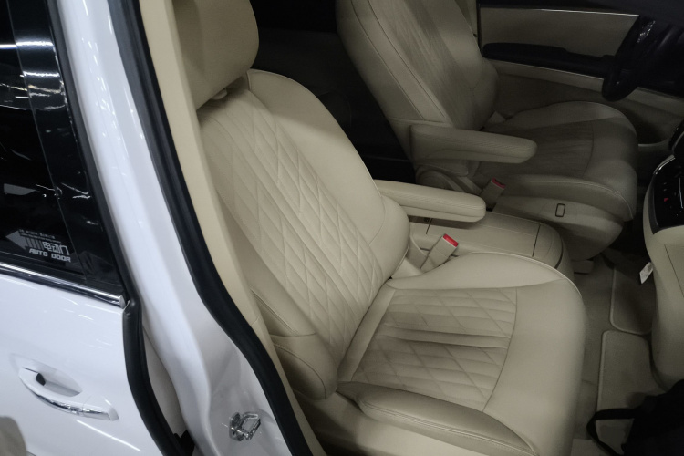 别克GL8 2023款 陆上公务舱 652T 豪华型局部细节41