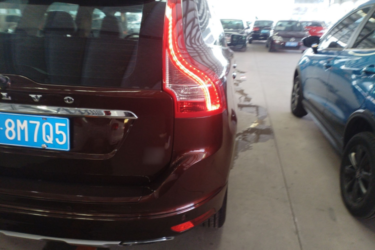 沃尔沃XC60 2015款 T5 AWD 智远版车身外观9