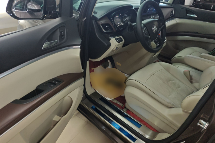 别克GL8 2021款 陆上公务舱 652T 豪华型中控内饰20