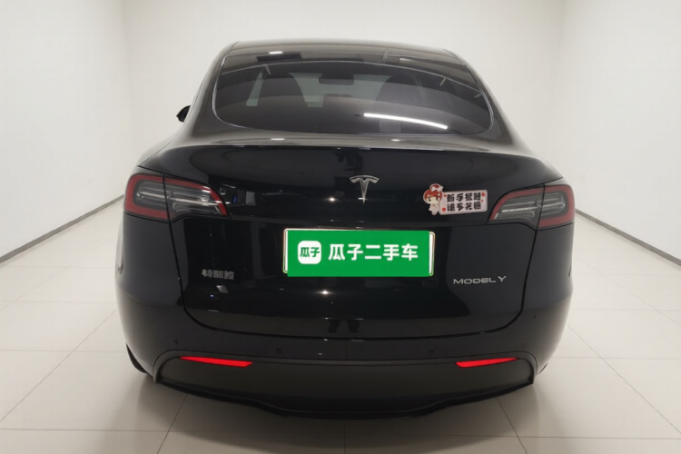特斯拉 Model Y 2023款 后轮驱动版车身外观6