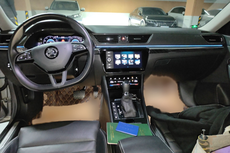 斯柯达 速派 2019款 TSI330 DSG豪华版中控内饰7002