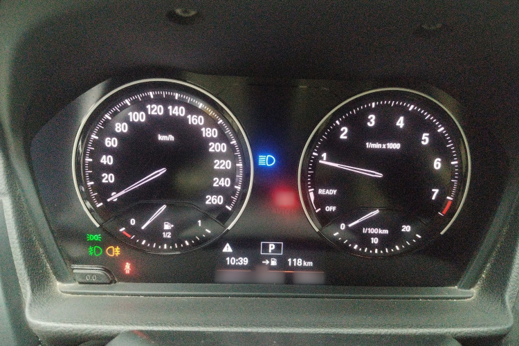 宝马1系 2017款 118i 运动型局部细节14