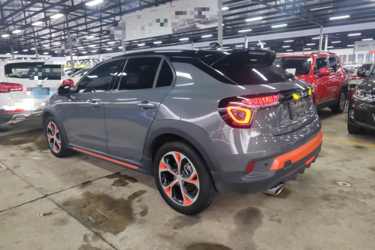 领克02 2019款 1.5T DCT两驱耀Pro版 国VI车身外观4