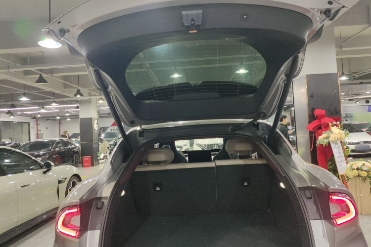 小米汽车 小米YU7 2025款 超长续航高性能四驱Max版局部细节23