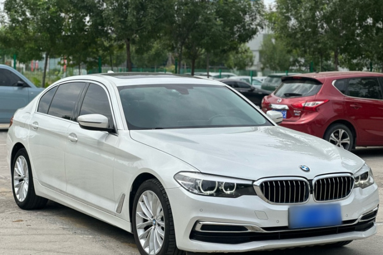 宝马5系 2019款 改款 525Li 豪华套装车身外观6002