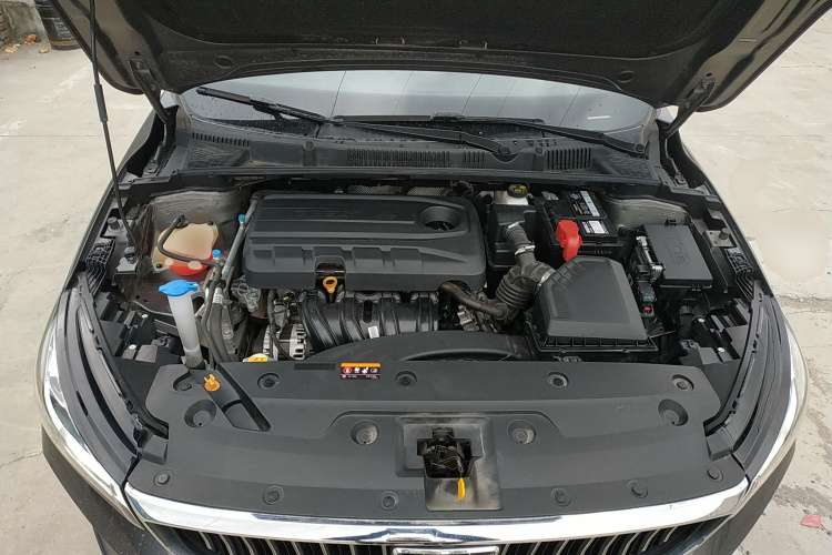 吉利汽车 帝豪 2022款 第4代 1.5L CVT精英型机舱底盘24