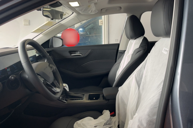 荣威i5 2023款 1.5L CVT豪华版中控内饰7001