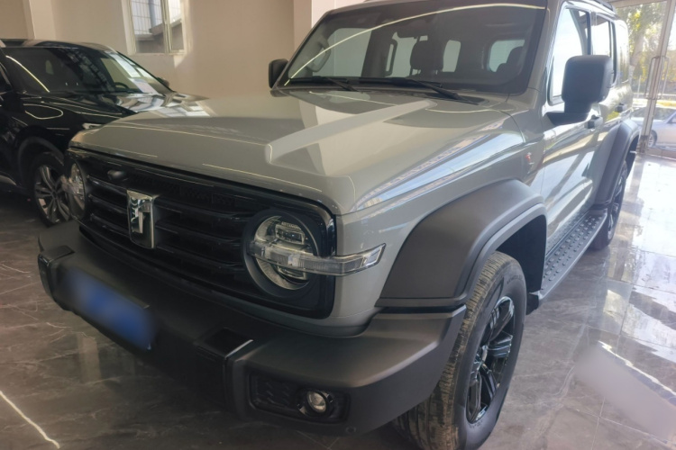 坦克300 2024款 2.0T 征服者车身外观1