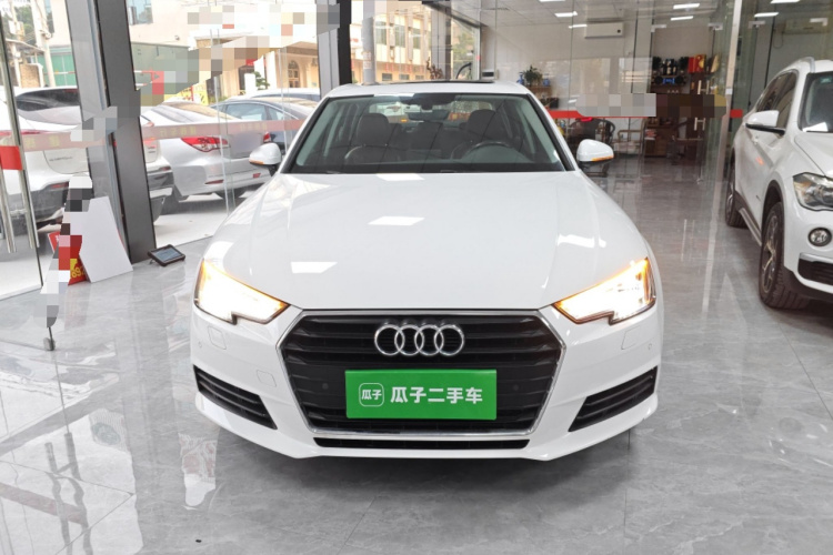 奥迪A4L 2017款 40 TFSI 时尚型车身外观2